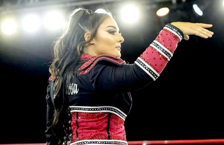 AEW’s Deonna Purrazzo Shuts Down Faceless Trolls’ Photo Demand
