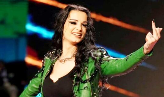 Saraya Stuns In Black Bikini During Her Dreamy Mexico Vacation