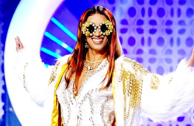 Mercedes Moné Claps Back At Fan Calling Her ‘Out of Touch’ Over Premium Text Service